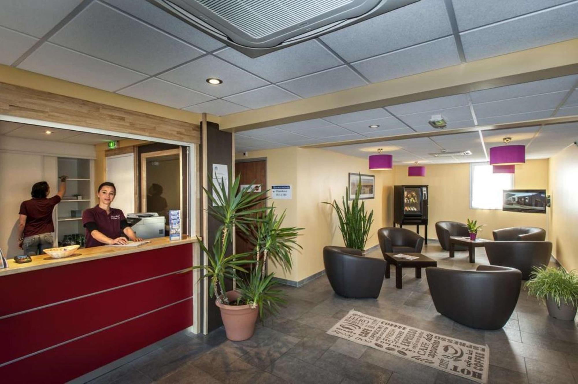 Brit Hotel Confort Villeneuve Sur Lot Bias  المظهر الخارجي الصورة