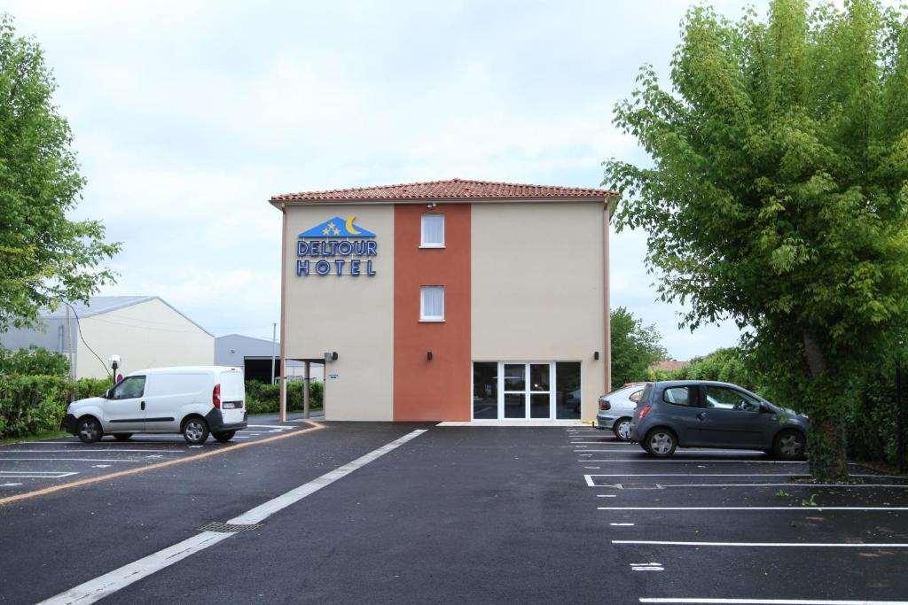 Brit Hotel Confort Villeneuve Sur Lot Bias  المظهر الخارجي الصورة