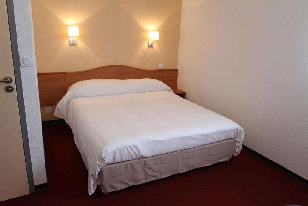 Brit Hotel Confort Villeneuve Sur Lot Bias  الغرفة الصورة