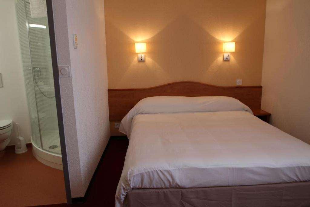Brit Hotel Confort Villeneuve Sur Lot Bias  الغرفة الصورة