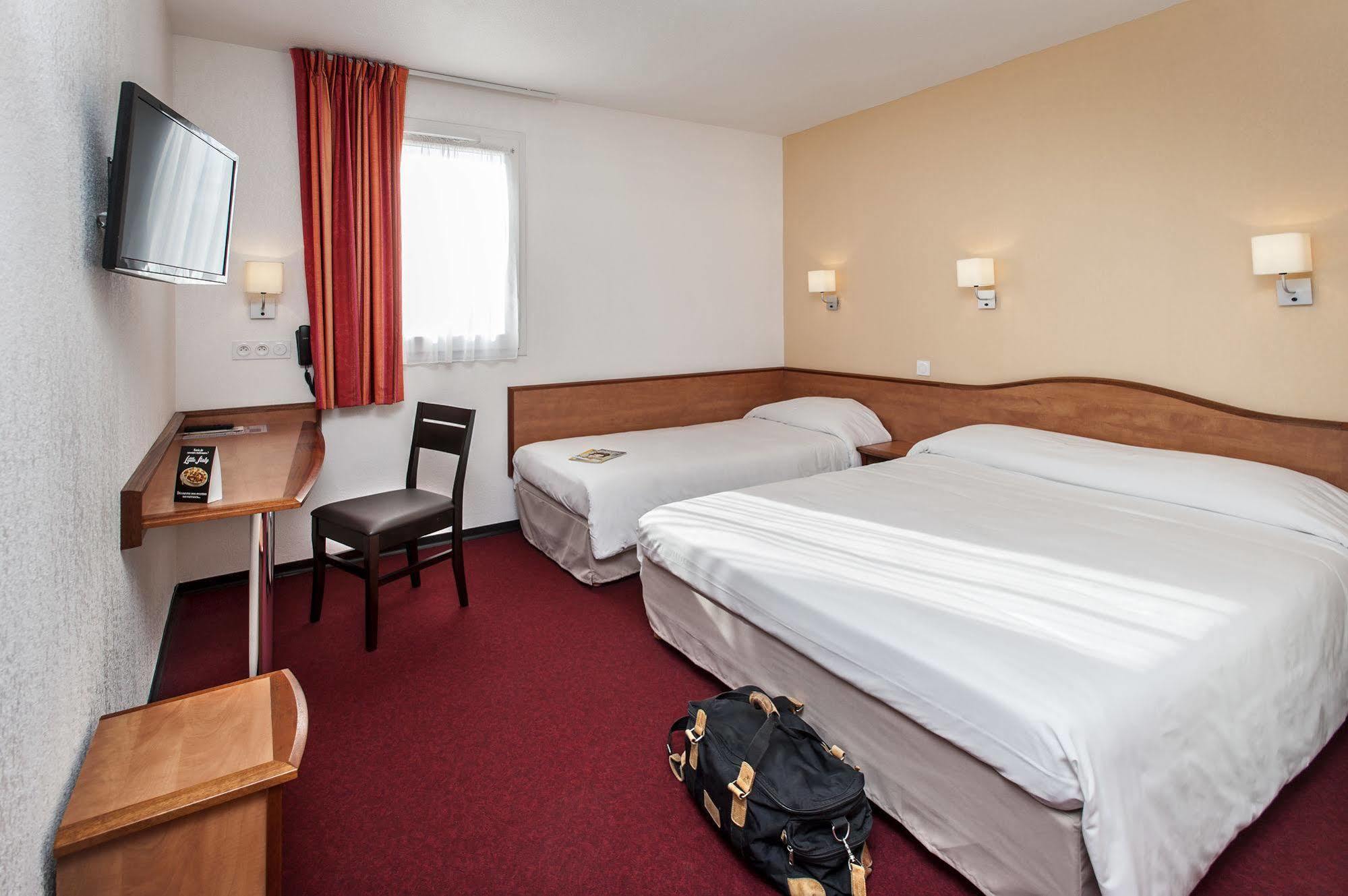Brit Hotel Confort Villeneuve Sur Lot Bias  المظهر الخارجي الصورة